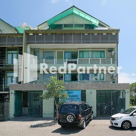 Pondok Hijau Syariah Mitra Reddoorz At Citraland Surabaya Esterno foto