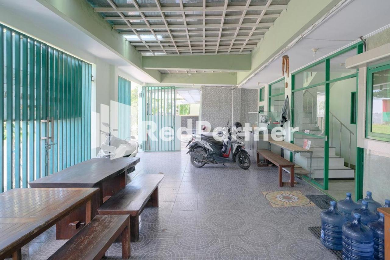 Pondok Hijau Syariah Mitra Reddoorz At Citraland Surabaya Esterno foto